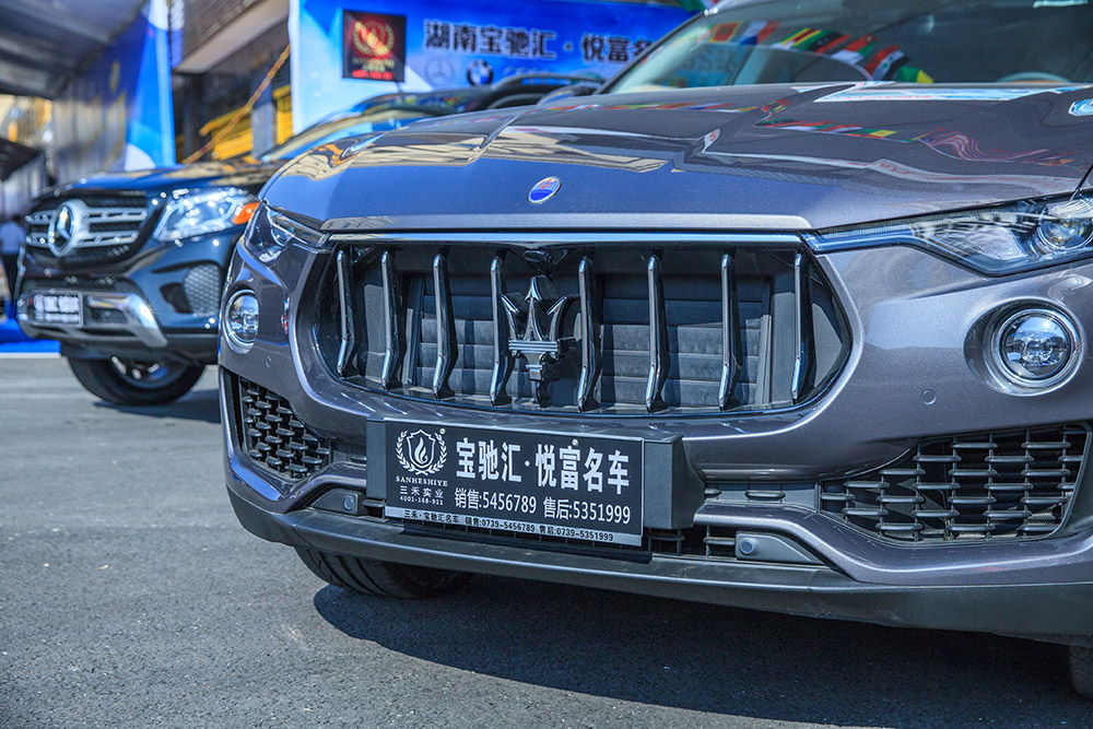 【車(chē)展第一天】遇到那個(gè)TA，放棄蘋(píng)果8......