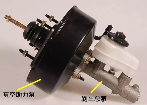 踩剎車感覺慢慢下沉是失靈前兆？