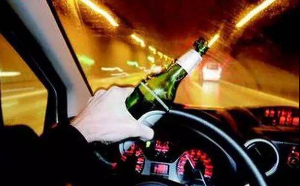 真的假的？最新交規(guī)：酒后躺車內(nèi)休息也算酒駕？