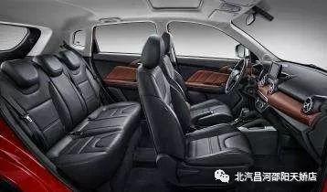 易燃易爆炸！夏天在車(chē)?yán)锓胚@些東西絕對(duì)是奪命炸彈！